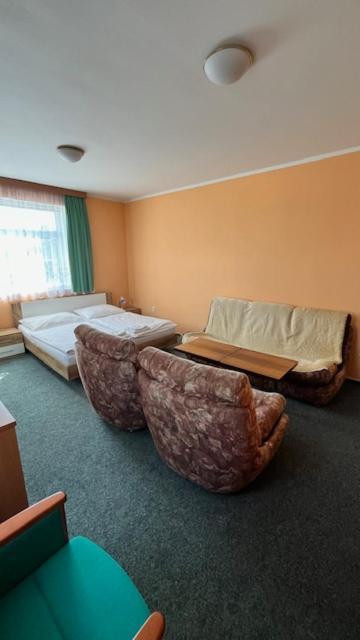 Grandhotel Нови-Бор Экстерьер фото