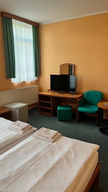 Grandhotel Нови-Бор Экстерьер фото