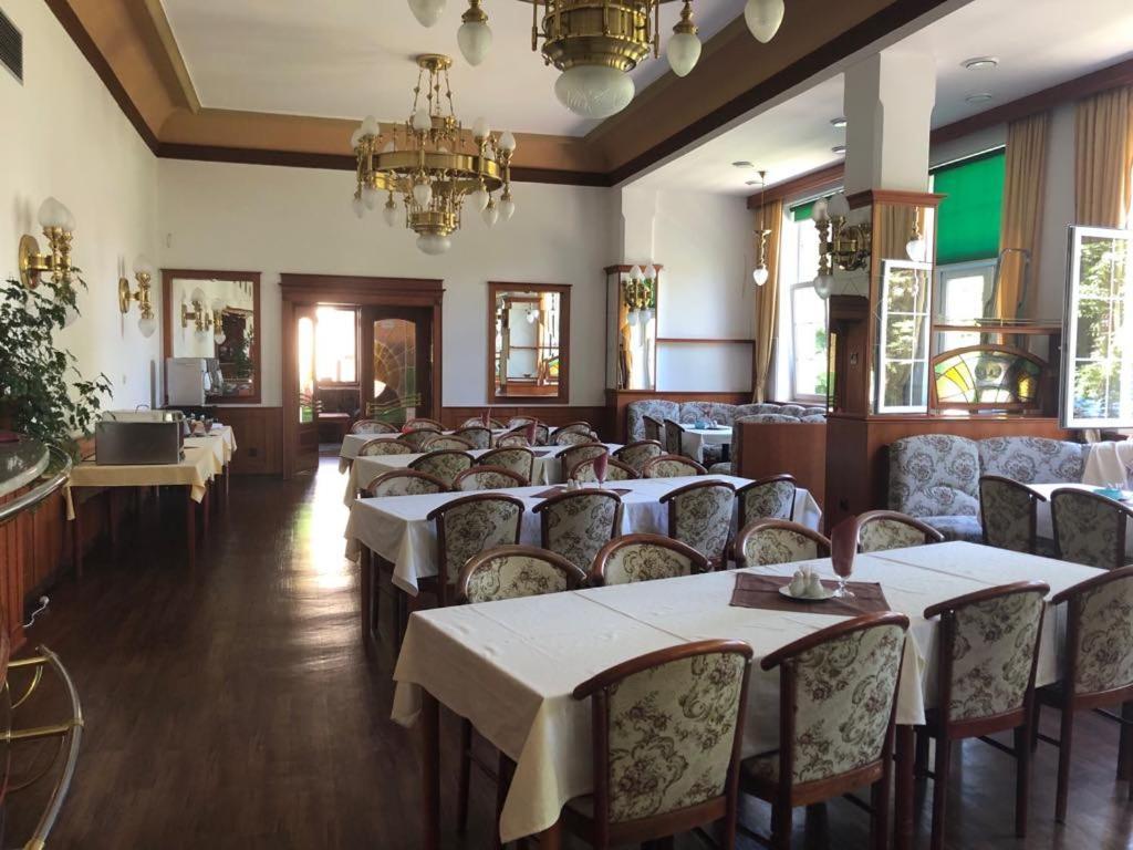 Grandhotel Нови-Бор Экстерьер фото