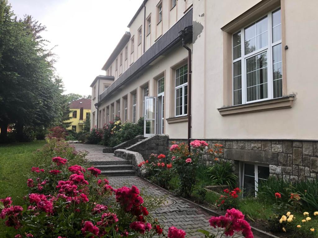 Grandhotel Нови-Бор Экстерьер фото